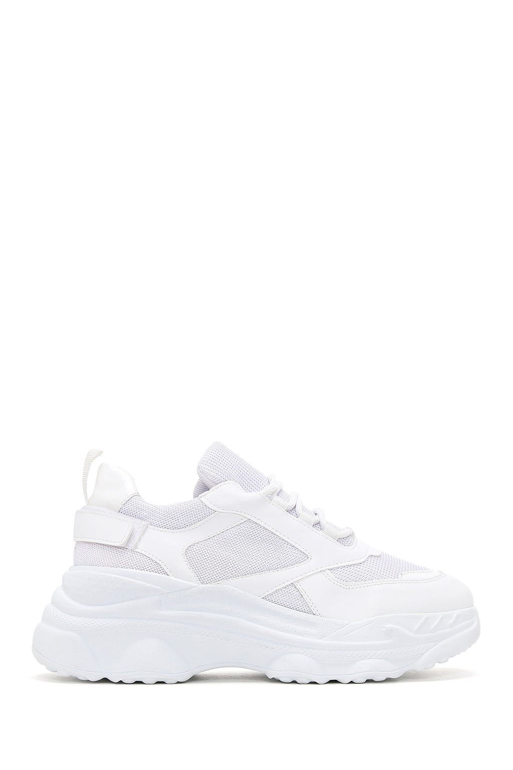 Kadın Beyaz Bağcıklı Kalın Tabanlı Sneaker