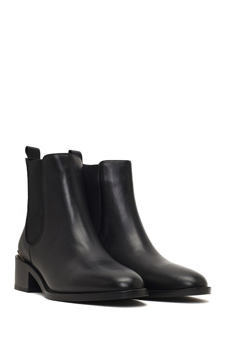 Woman Black Leather Chelsea Boots