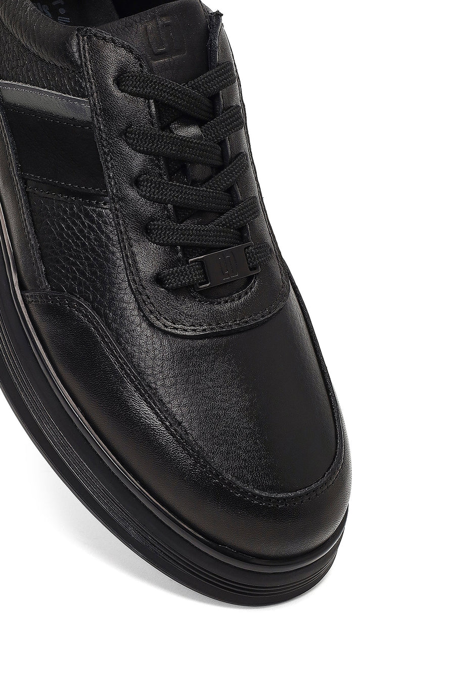 Erkek Siyah Bağcıklı Deri Casual Sneaker