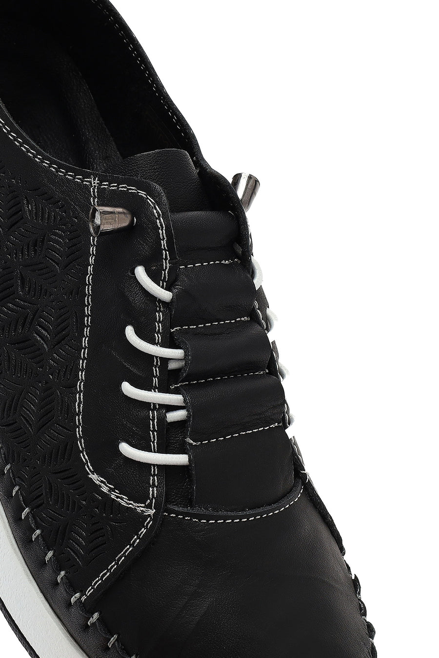 Women's Black Thick-Soled Patterned Leather Comfort Shoes