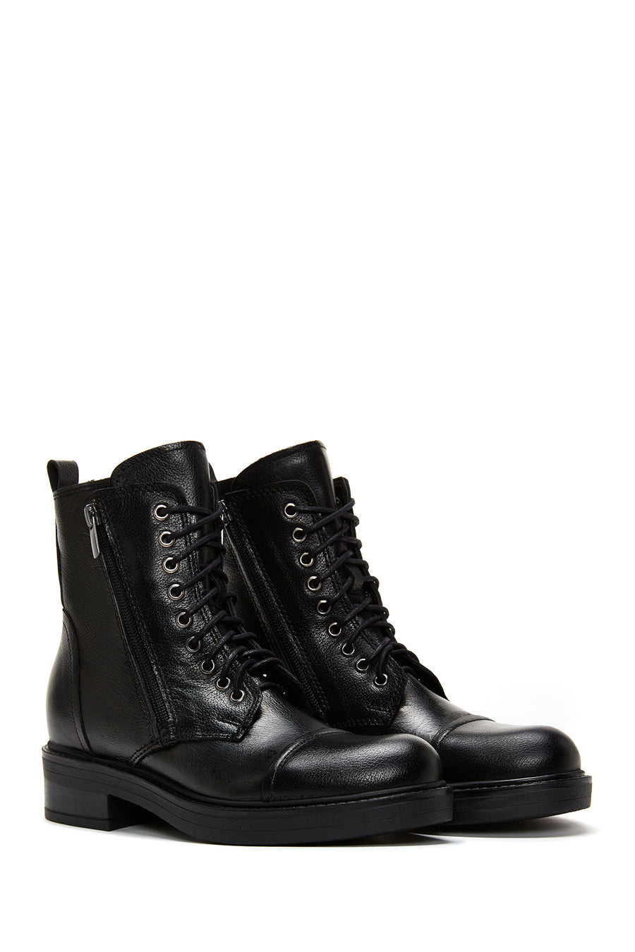 Women's Black Leather Boots Zippered Flat Boots