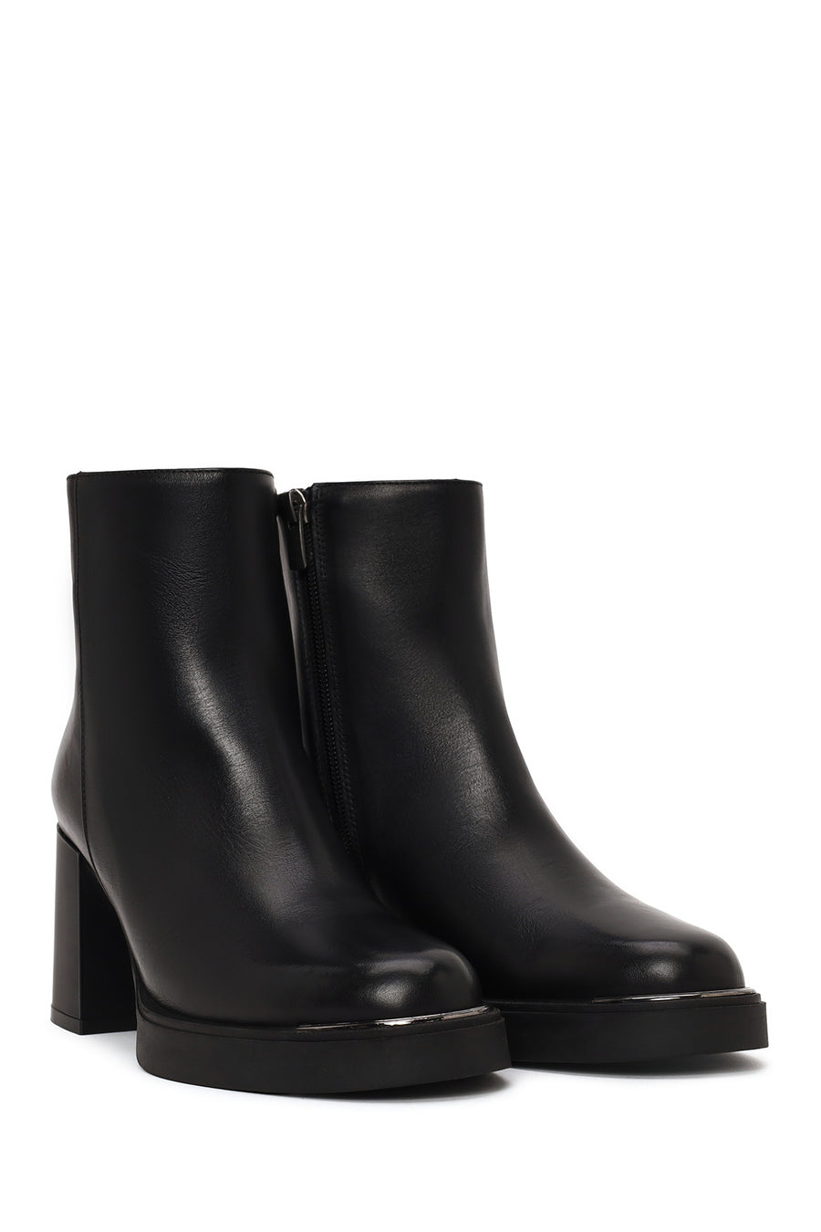 Woman Black Zip Closure Thick-Heeled Leather Boots