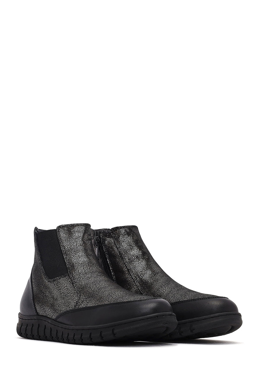 Woman Black Zip Closure Leather Comfort Boots