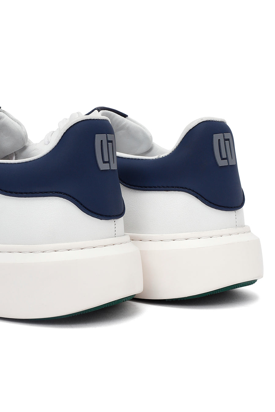 Erkek Beyaz Bağcıklı Kalın Tabanlı Deri Sneaker