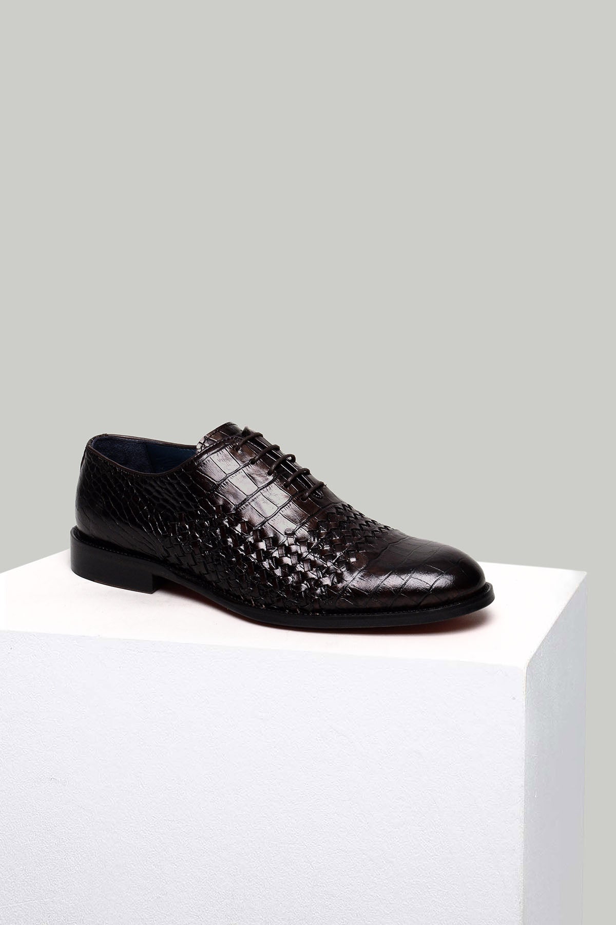 Classic Men's Shoes with Crocodile Pattern 18SFD326614 | Derimod