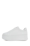 Kadın Beyaz Bağcıklı Kalın Tabanlı Deri Sneaker | Derimod