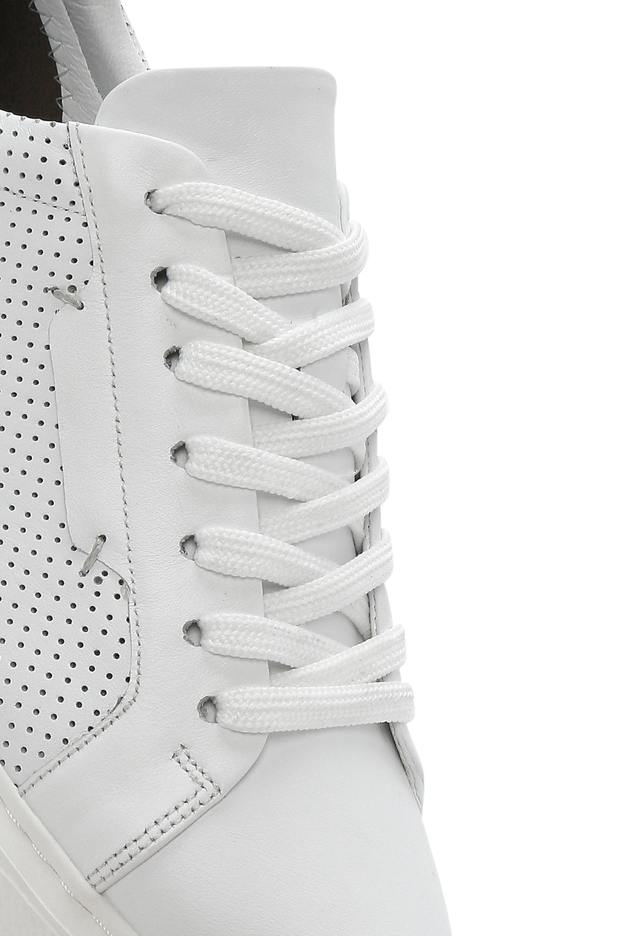 Men's White Lace-up Leather Sneaker