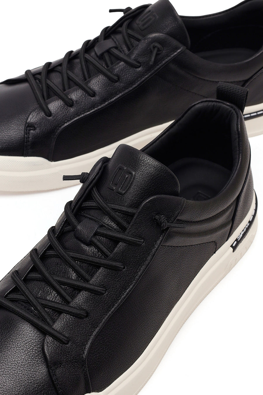 Men's Black Lace-up Leather Sneaker