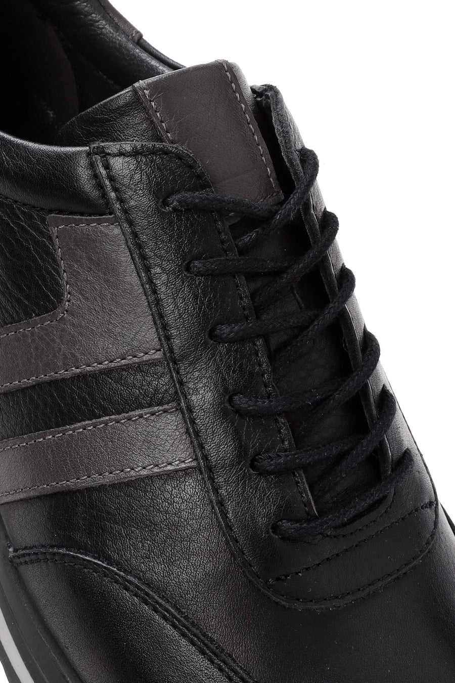Men's Black Lace-Up Leather Casual Sneakers