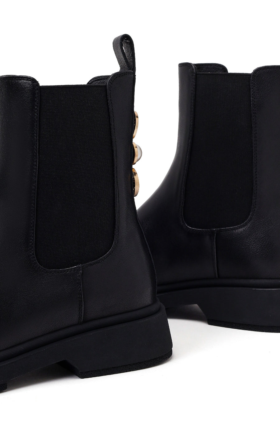 Woman Black Metal Detailed Leather Chelsea Boots