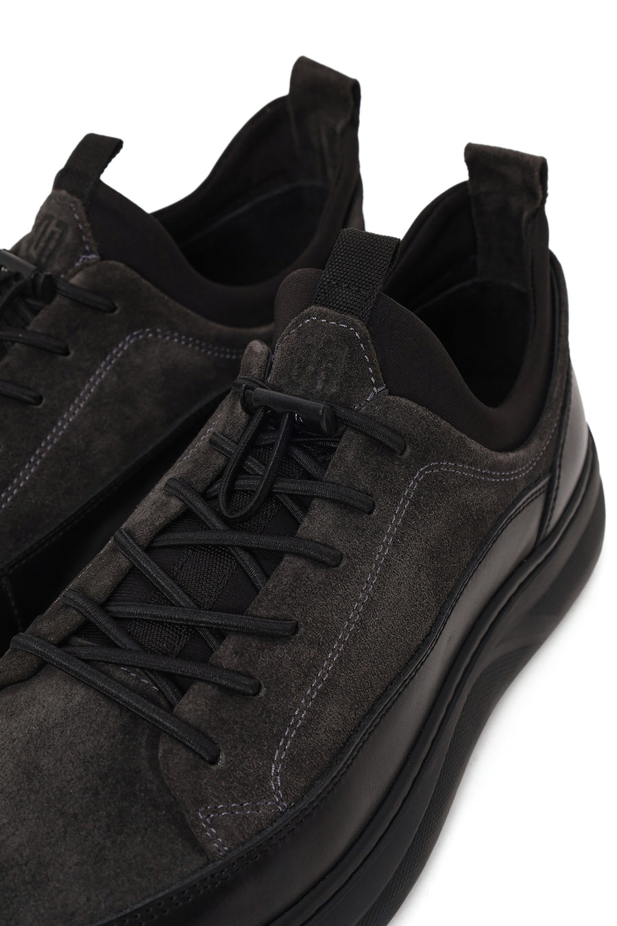 Male Gray Lace-Up Thick-Soled Leather Sneaker
