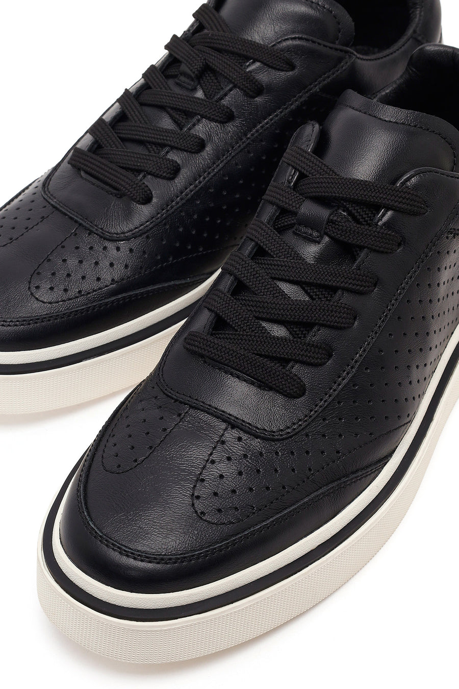 Male Black Lace-Up Leather Sneaker