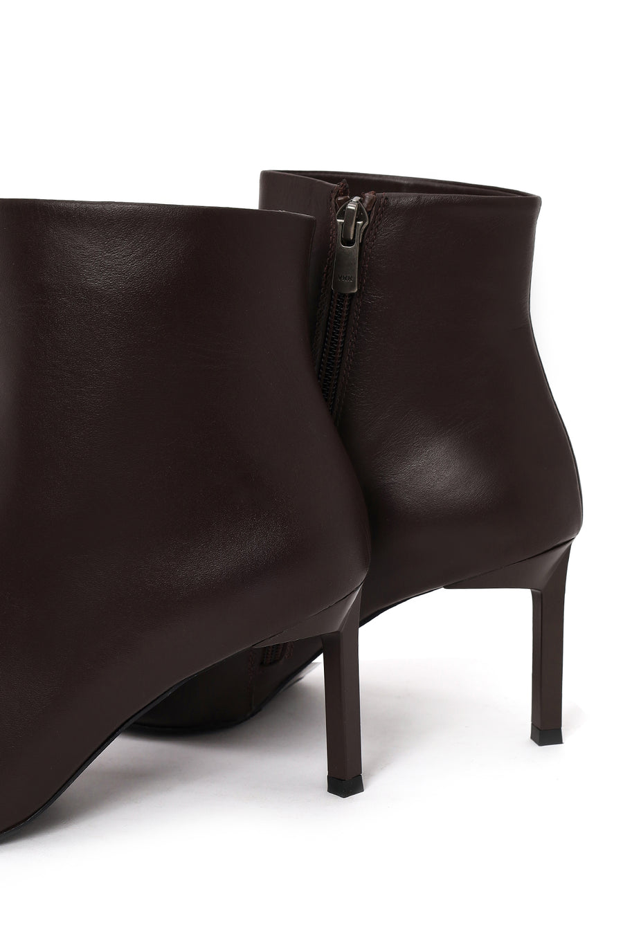 Woman Brown Zip Closure Thin-Heeled Leather Boots