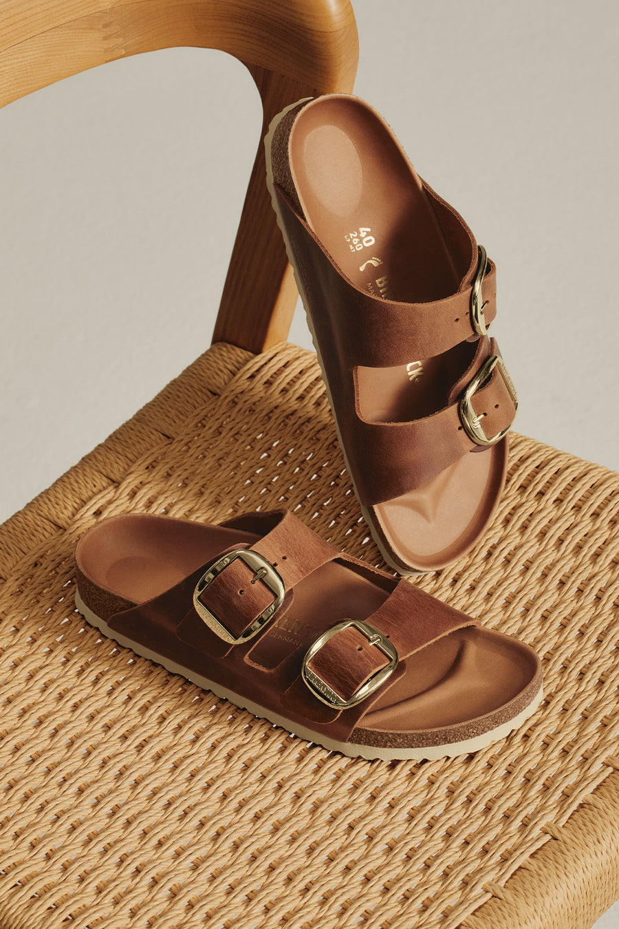 Birkenstock Women's Brown Leather Double Buckle Arizona Big Buckle Slippers 1011073 | Derimod