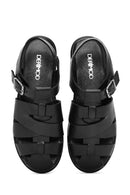 Kadın Siyah Tokalı Deri Sandalet | Derimod