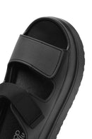 Kadın Siyah Bantlı Kalın Tabanlı Jelly Sandalet | Derimod