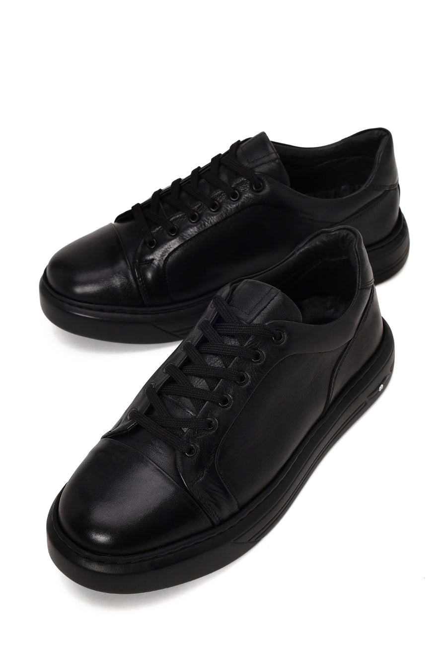 Erkek Siyah Bağcıklı Kalın Tabanlı Deri Sneaker