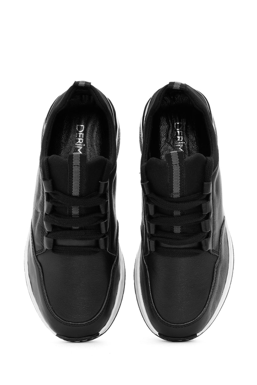 Woman Black Laced Leather Sneakers