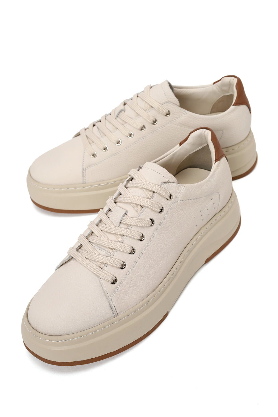 Erkek Beyaz Bağcıklı Kalın Tabanlı Deri Sneaker