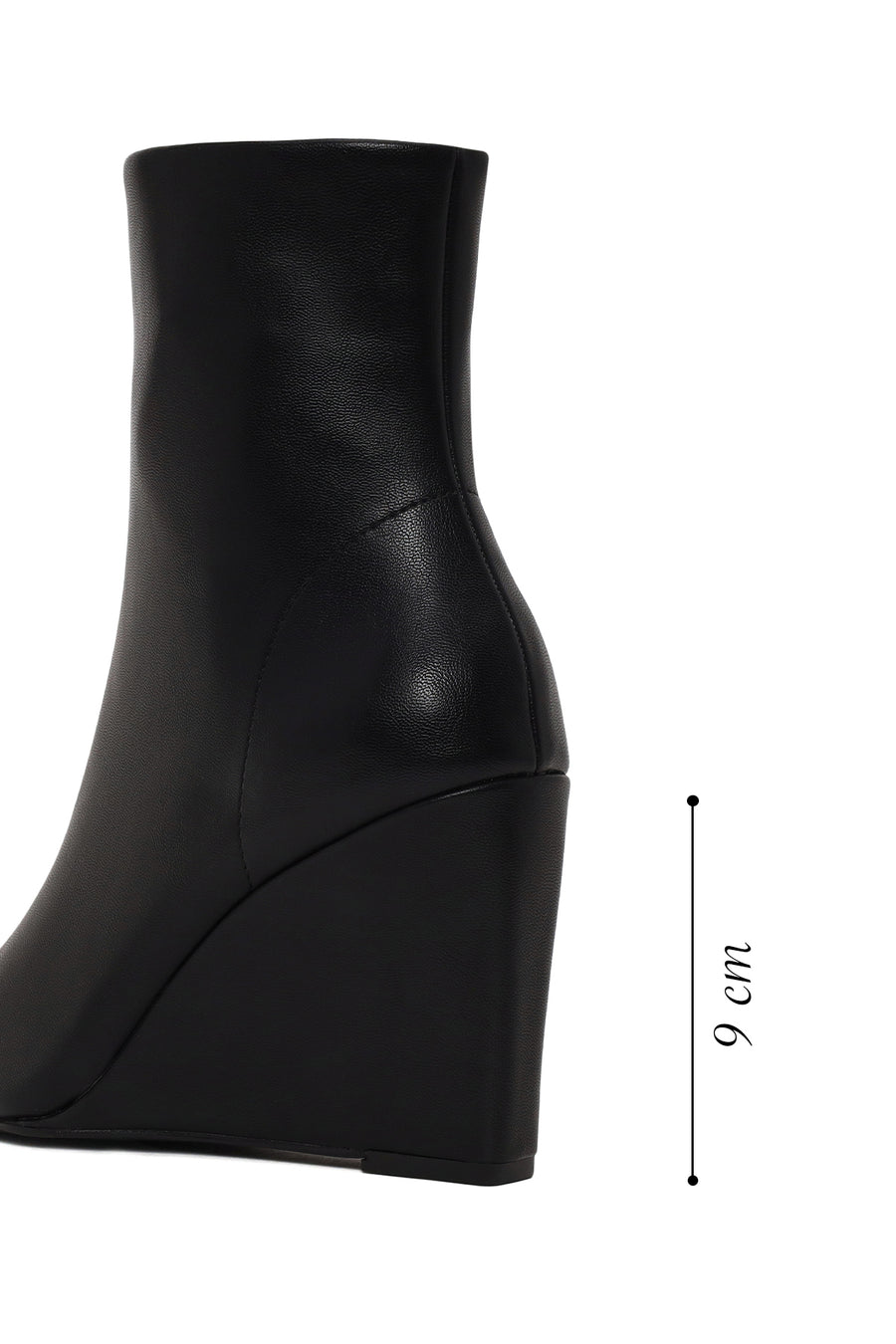 Woman Black Zip Closure Wedge-Heel Boots