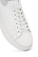 Kadın Beyaz Bağcıklı Kalın Tabanlı Deri Sneaker | Derimod