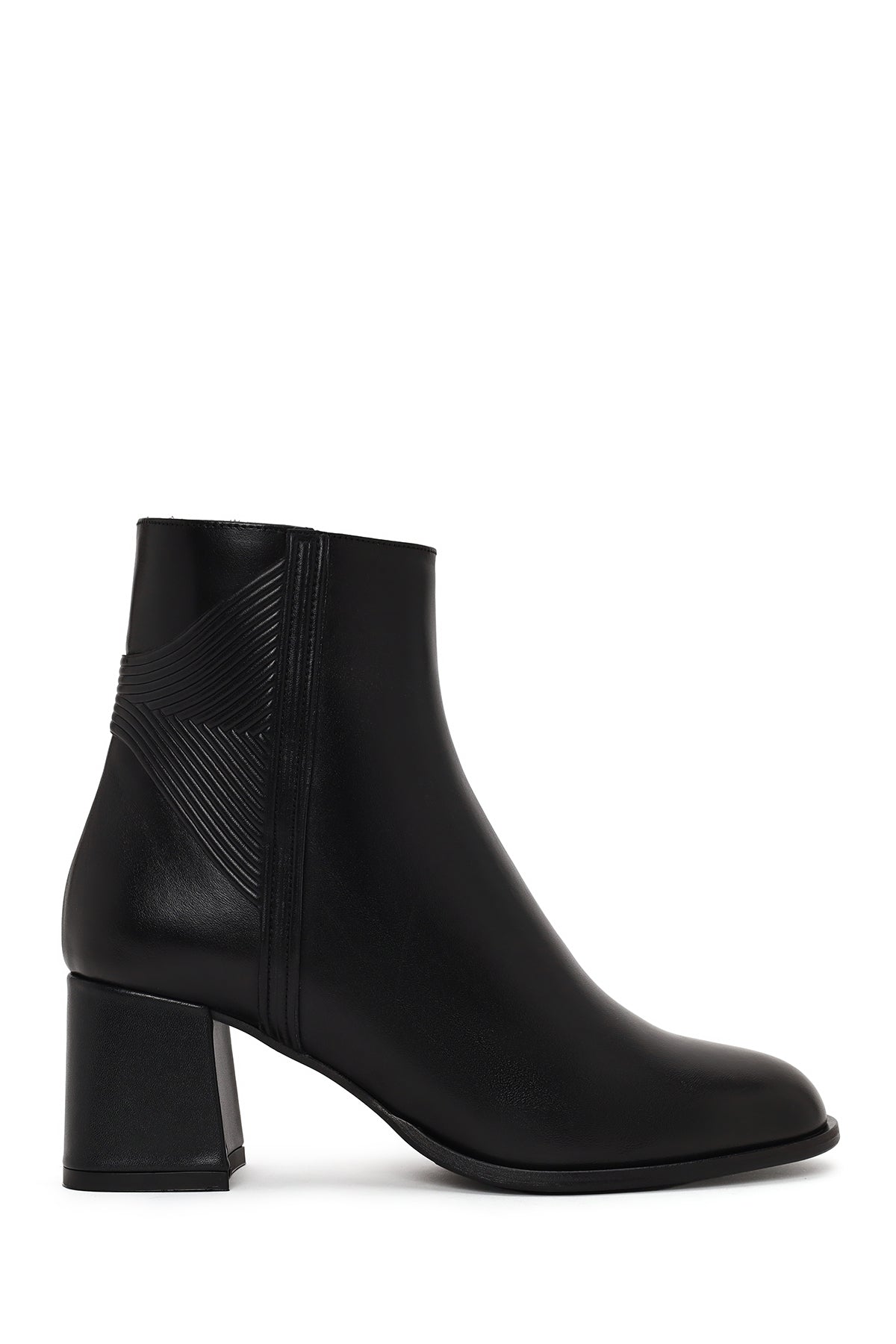 Woman Black Zip Closure Thick-Heeled Leather Boots WF200008DV | Derimod