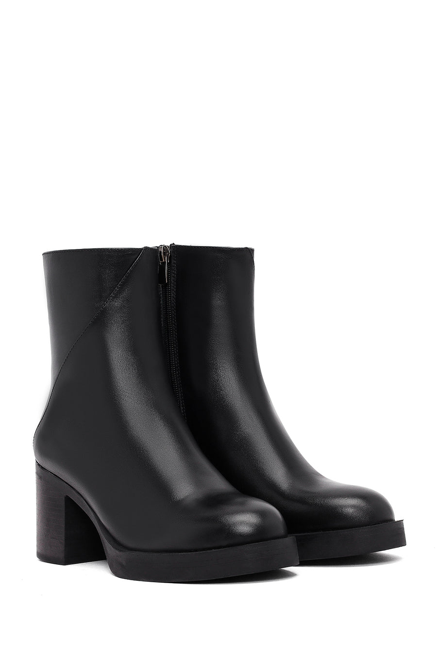 Woman Black Zip Closure Thick-Heeled Leather Boots