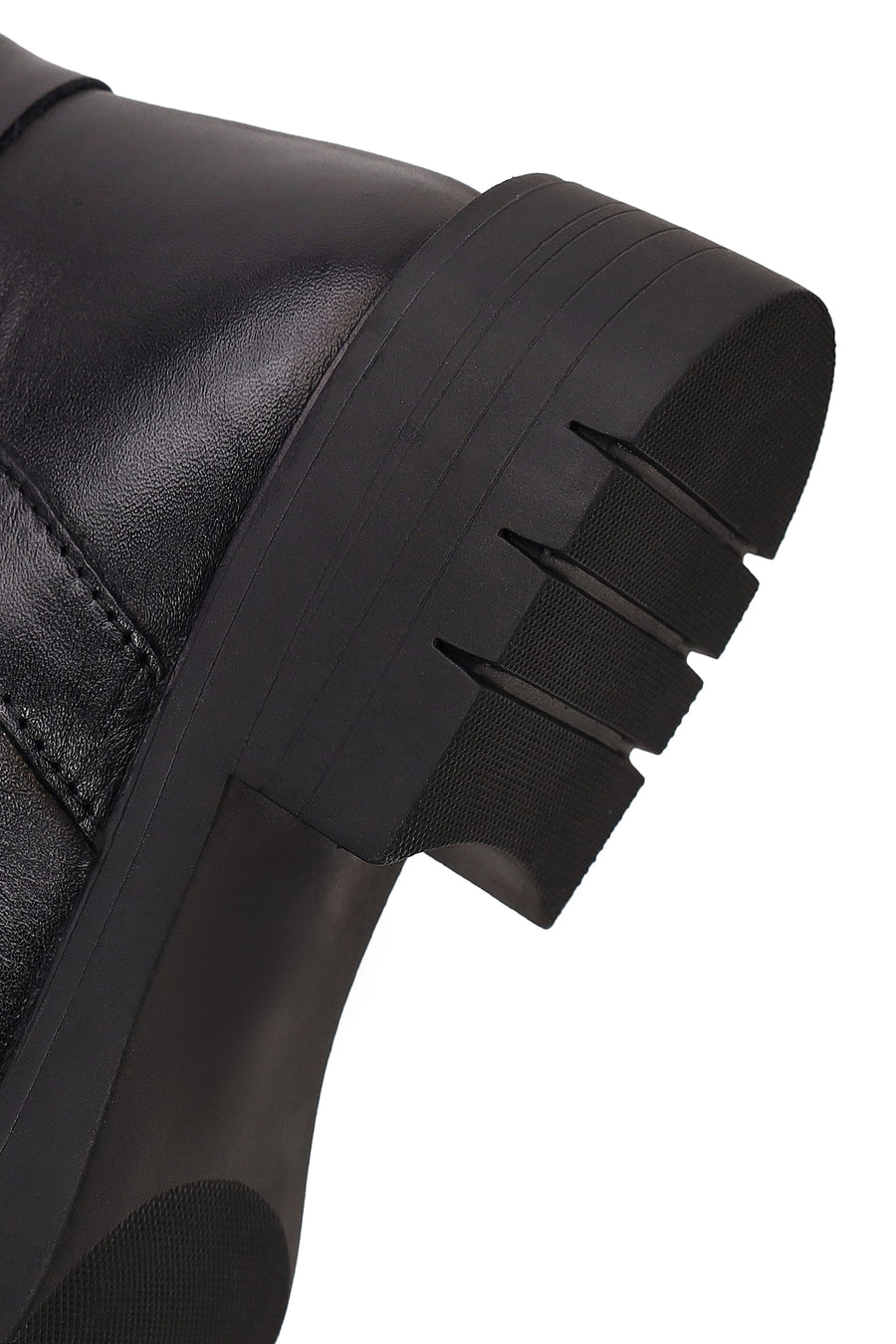 Woman Black Zip Closure Leather Boots
