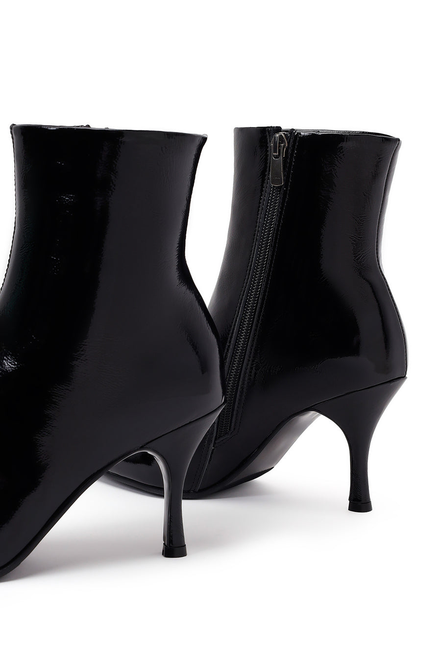 Woman Black Zip Closure Stiletto-Heel Patent Leather Leather Boots