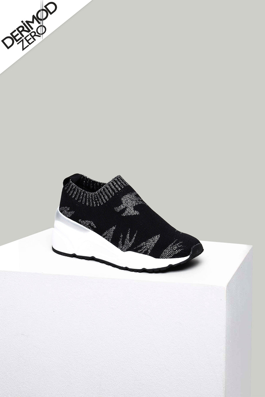 High-Sole Women's Fabric Sneaker 18SFD10796F | Derimod