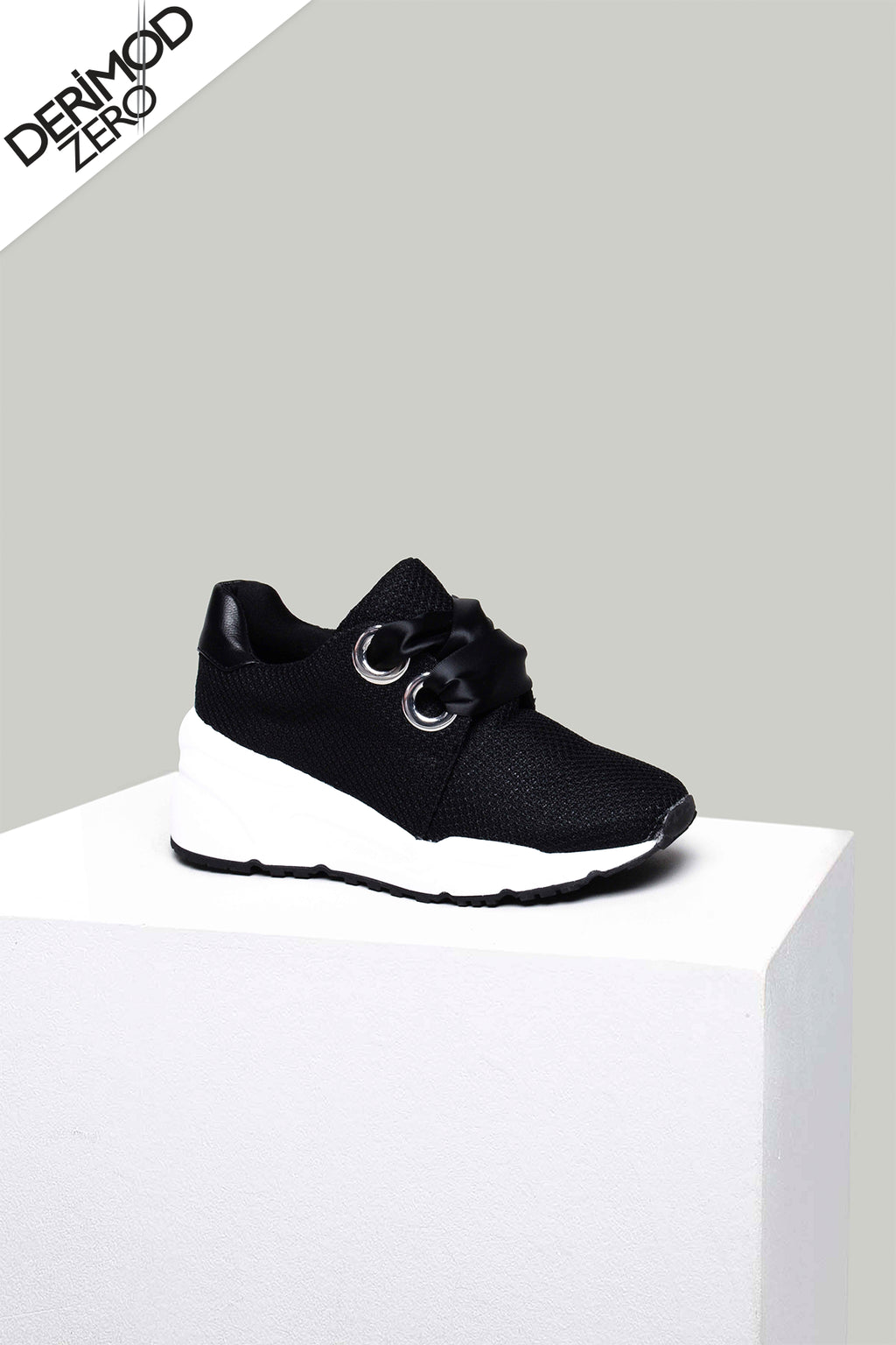 Yüksek Tabanlı Kadın Kumaş Sneaker