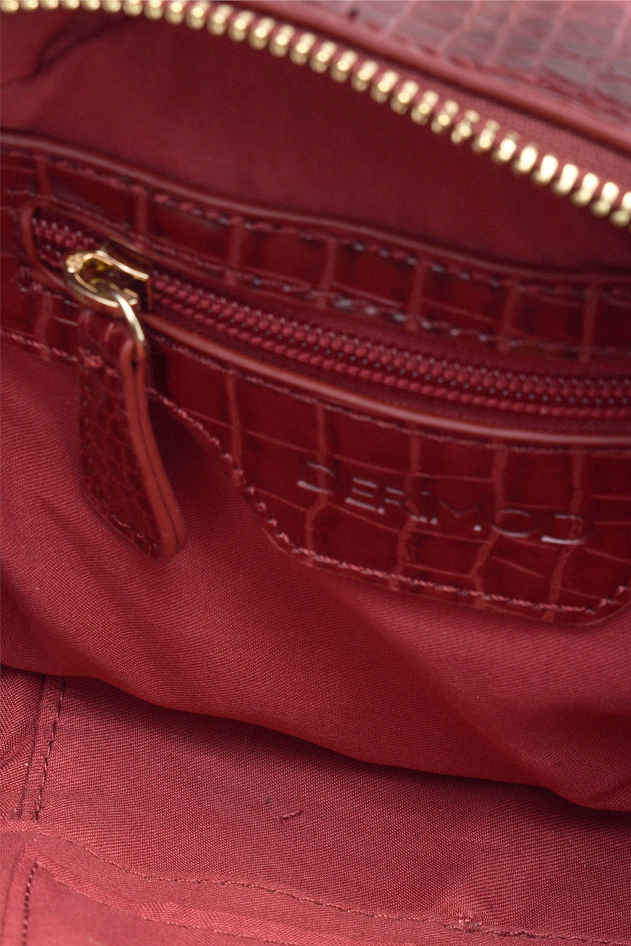 Women's Crocodile Patterned Chain Patent Leather Bag