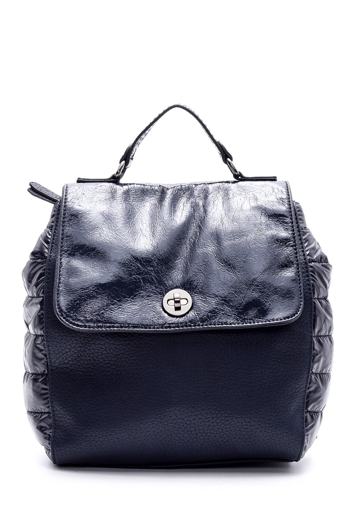 Kadın Rugan Detaylı Sırt Çantası 19WBD268314 | Derimod