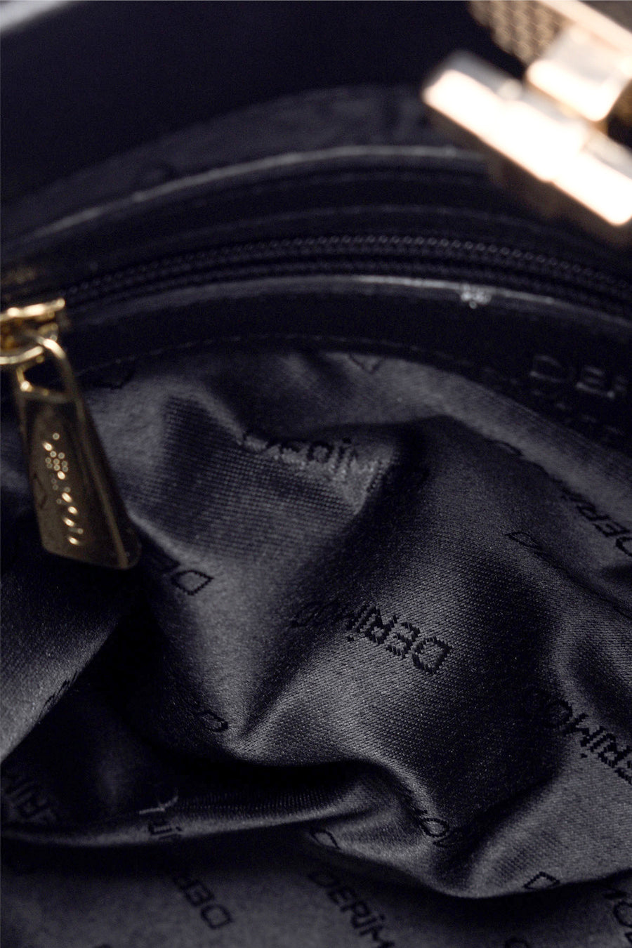 Women's Chain Detailed Shoulder Bag