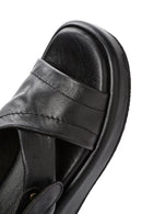 Kadın Siyah Bilekten Tokalı Kalın Tabanlı Deri Sandalet | Derimod