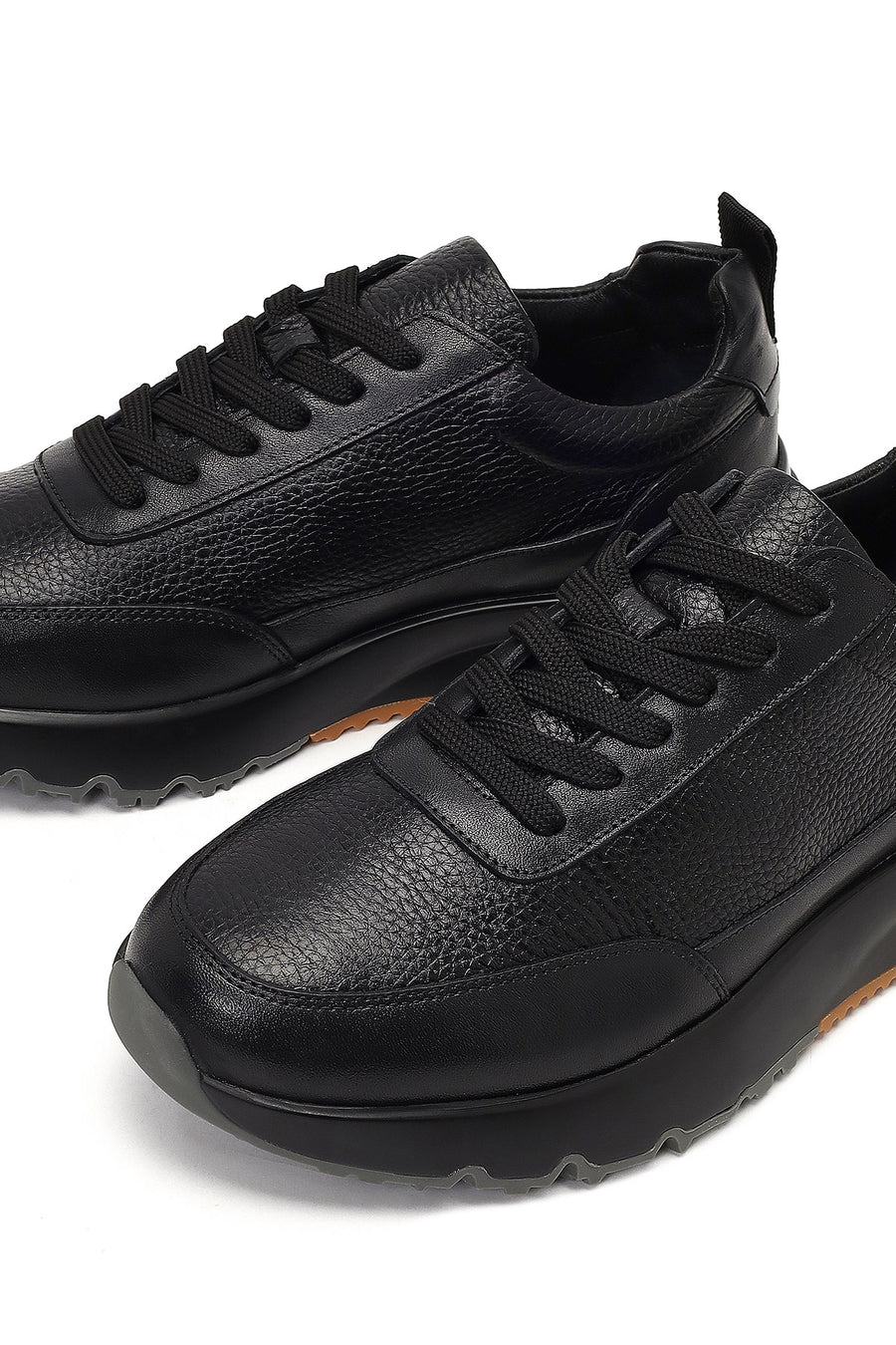 Erkek Siyah Bağcıklı Kalın Tabanlı Deri Sneaker
