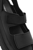 Kadın Siyah Bantlı Kalın Tabanlı Jelly Sandalet | Derimod