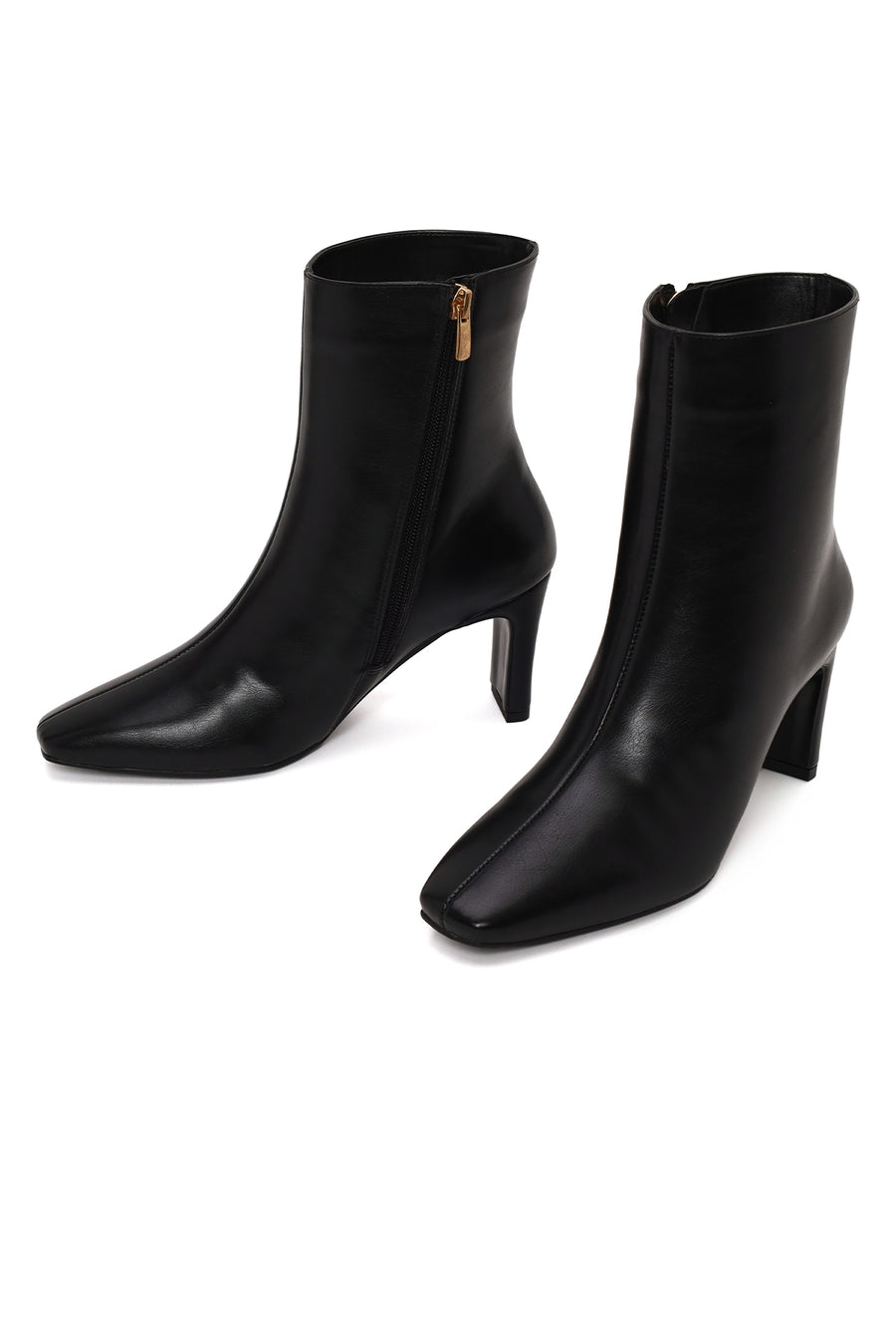 Woman Black Zip Closure Heeled Boots