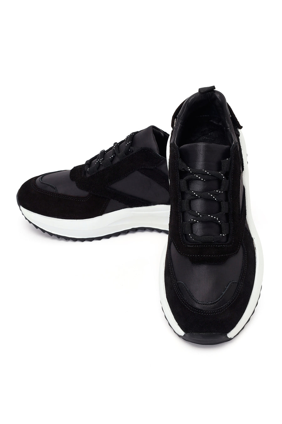 Kadın Siyah Bağcıklı Kalın Tabanlı Deri Sneaker