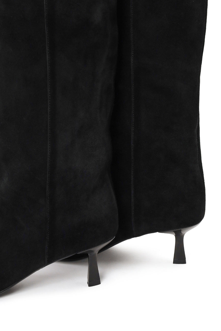 Woman Black Thin-Heeled Suede Boot