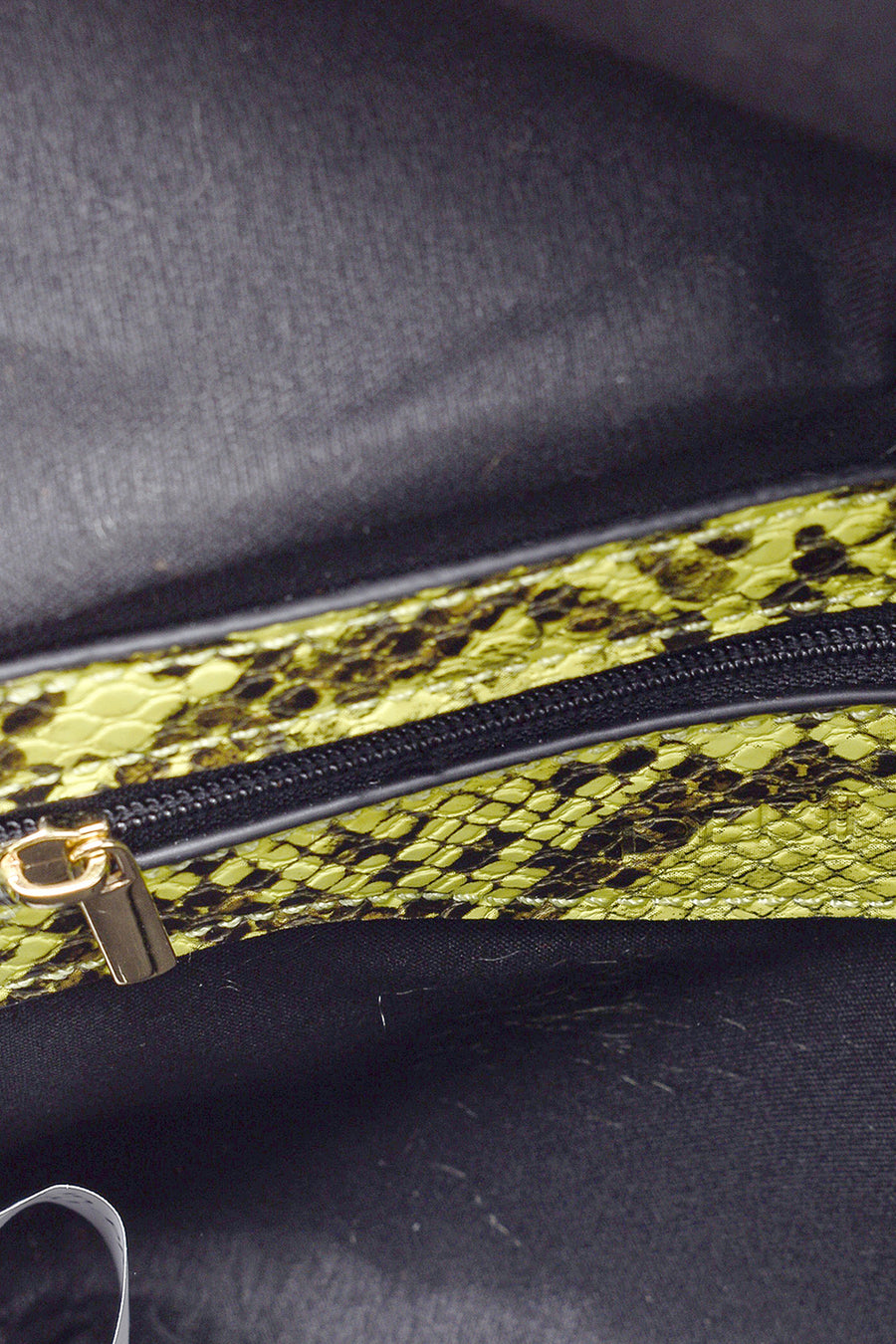 Women's Snakeskin Patterned Crossbody Bag