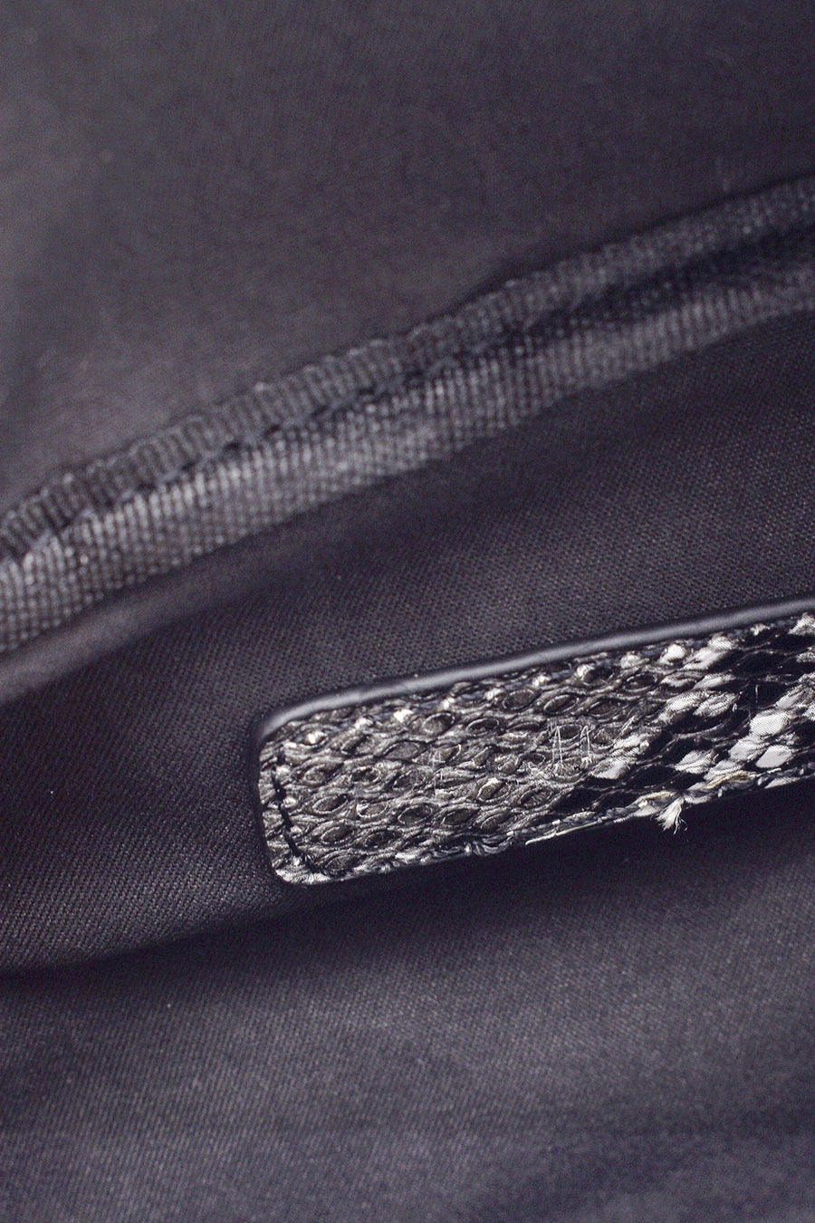 Women's Snakeskin Pattern Waist Bag
