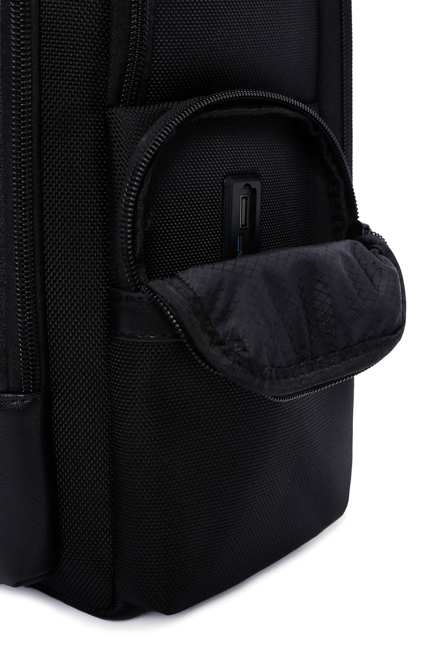 D-Pack Unisex Siyah Teknolojik Sırt Çantası
