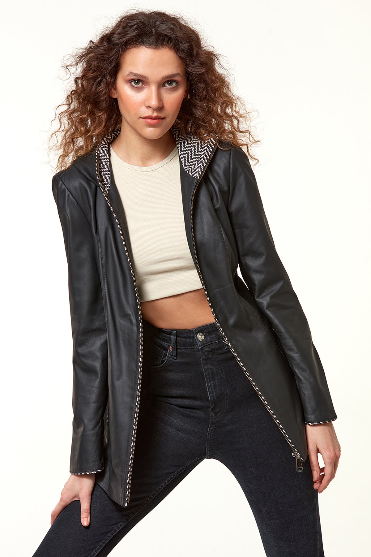 Pamela Kadın Siyah Kapüşonlu Uzun Deri Ceket 22SGD5964DZ | Derimod