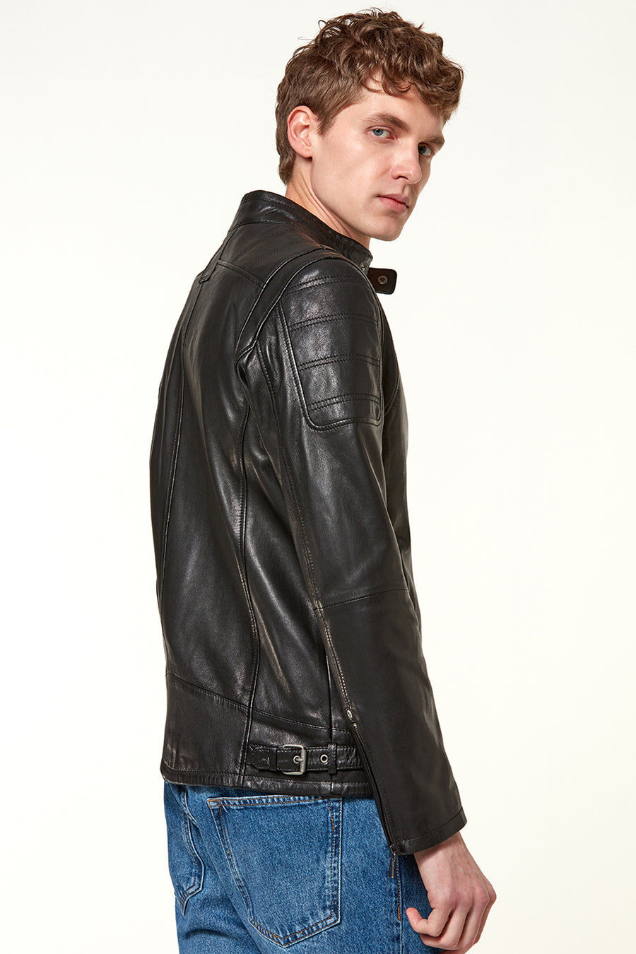 LEON