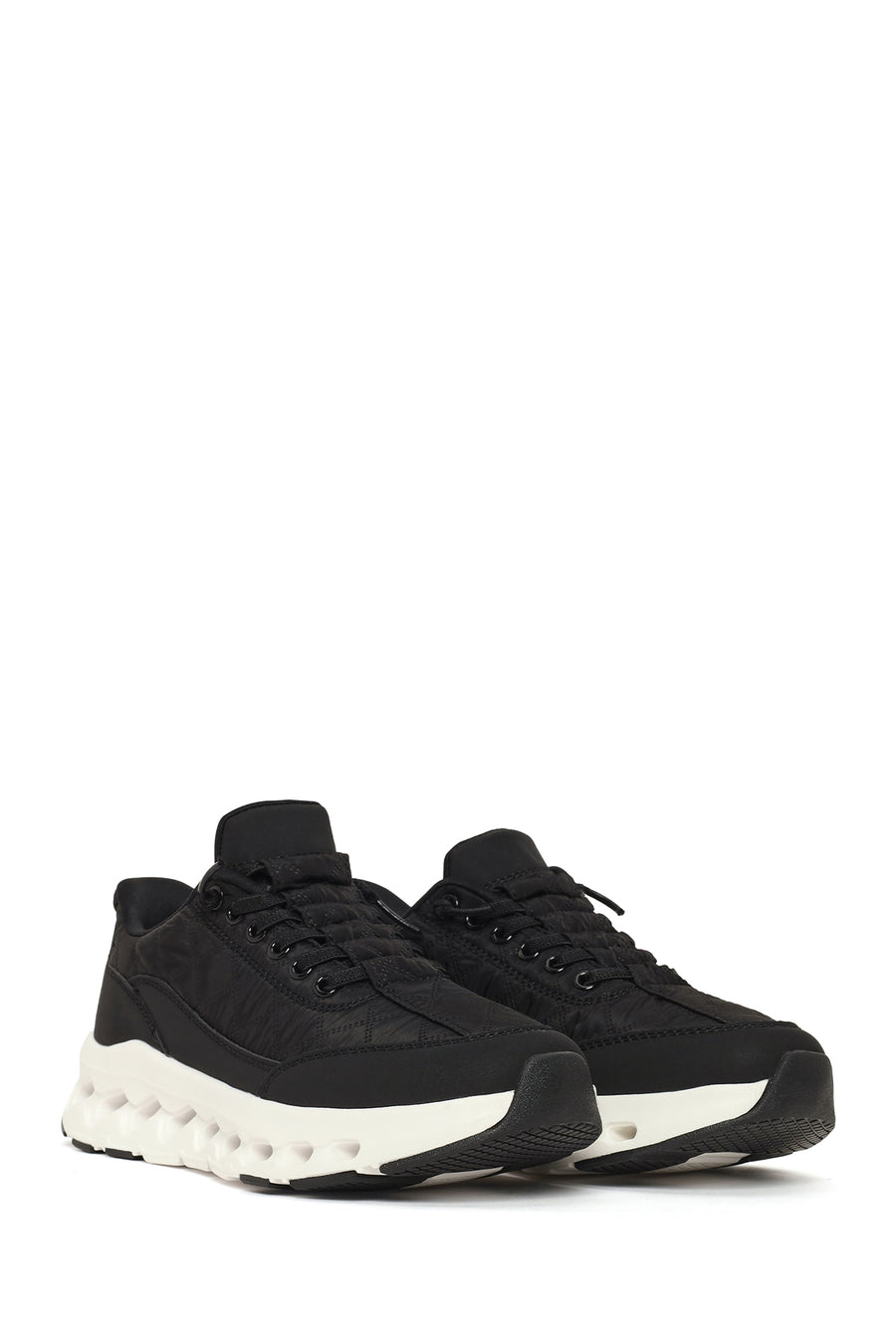 Woman Black Lace-Up Thick-Soled Sneakers