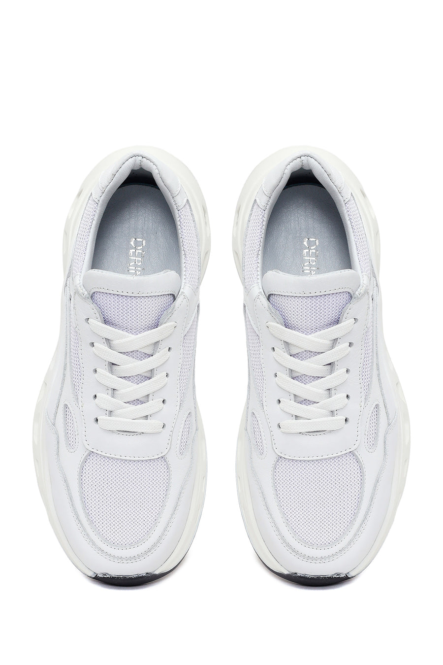 Kadın Beyaz Bağcıklı Kalın Tabanlı Deri Sneaker