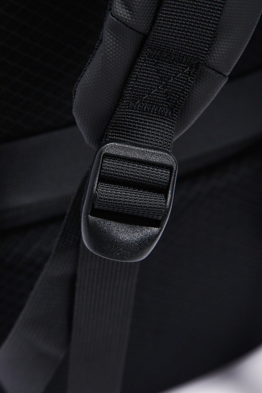 D-Pack Unisex Black Technological Hardcase Backpack