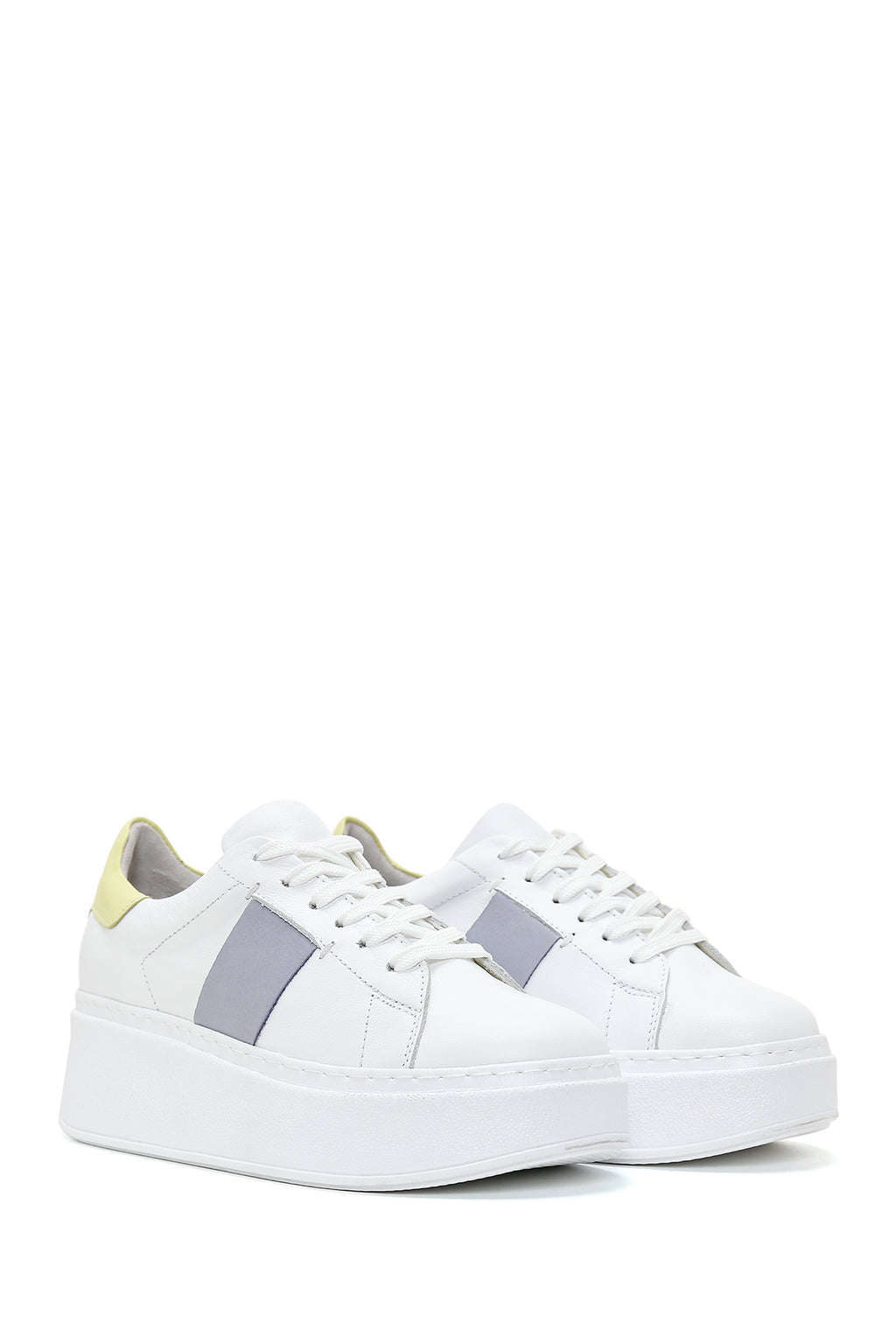 Kadın Beyaz Deri Kalın Tabanlı Sneaker