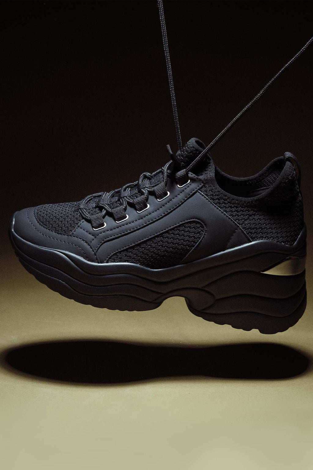 Kadın Siyah Yüksek Tabanlı Sneaker